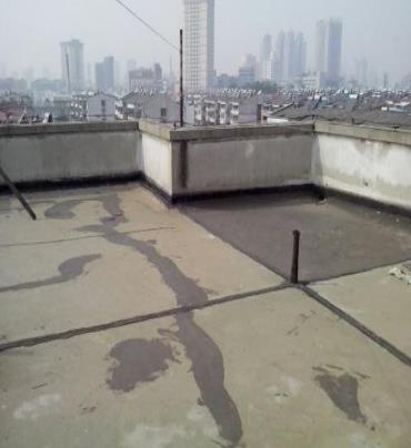 思南漏水维修 楼顶漏水是什么原因，楼顶漏水维修方法是什么?