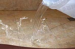 思南漏水维修 免砸砖防水材料该如何施工